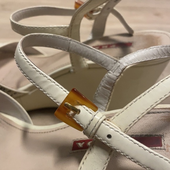 Used Beige Prada sandals - Picture 6 of 8